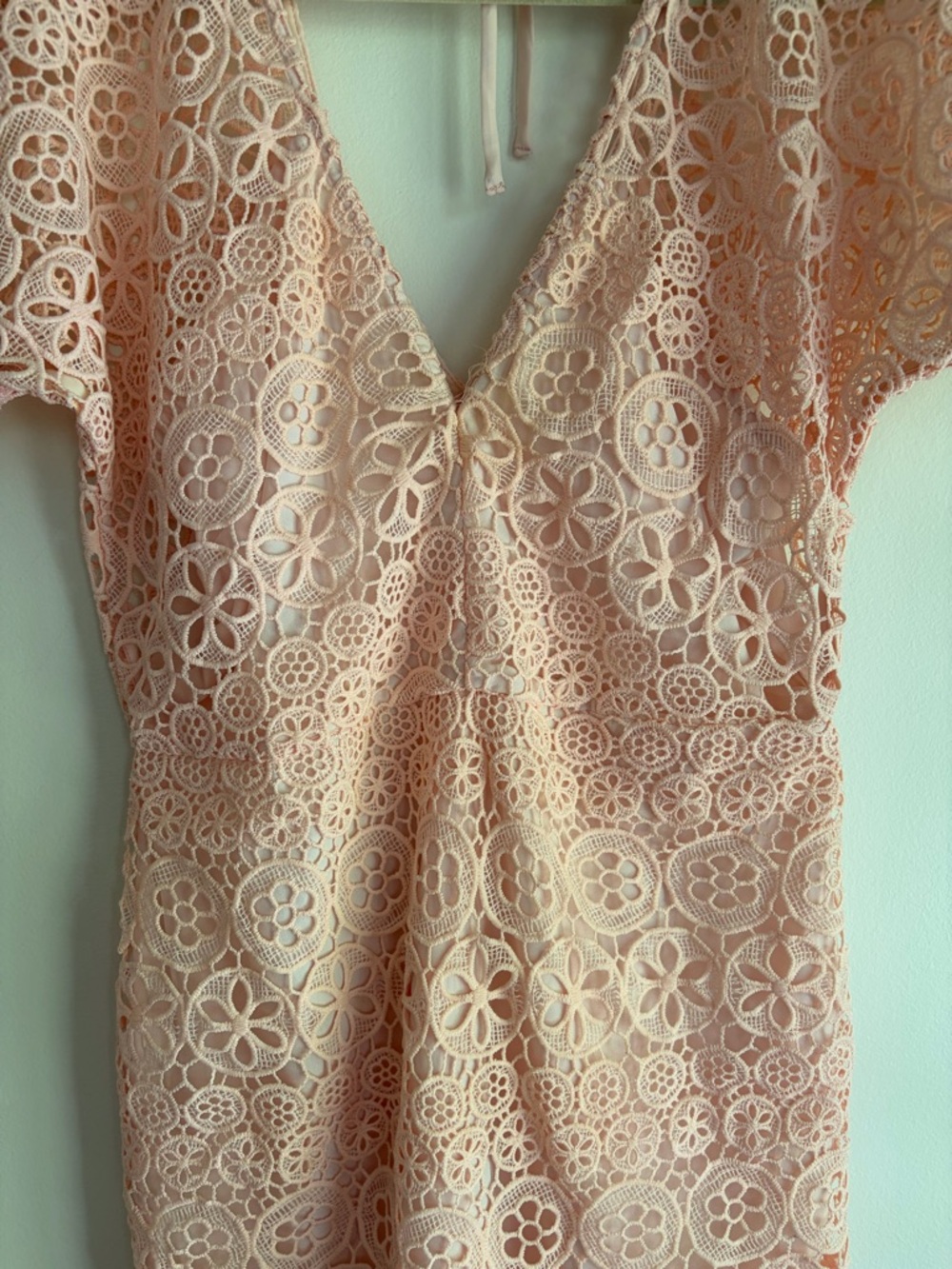 Lovers + Friends Pink Lace Overlay Short Sleeve Mini Dress Size M - Picture 3 of 7